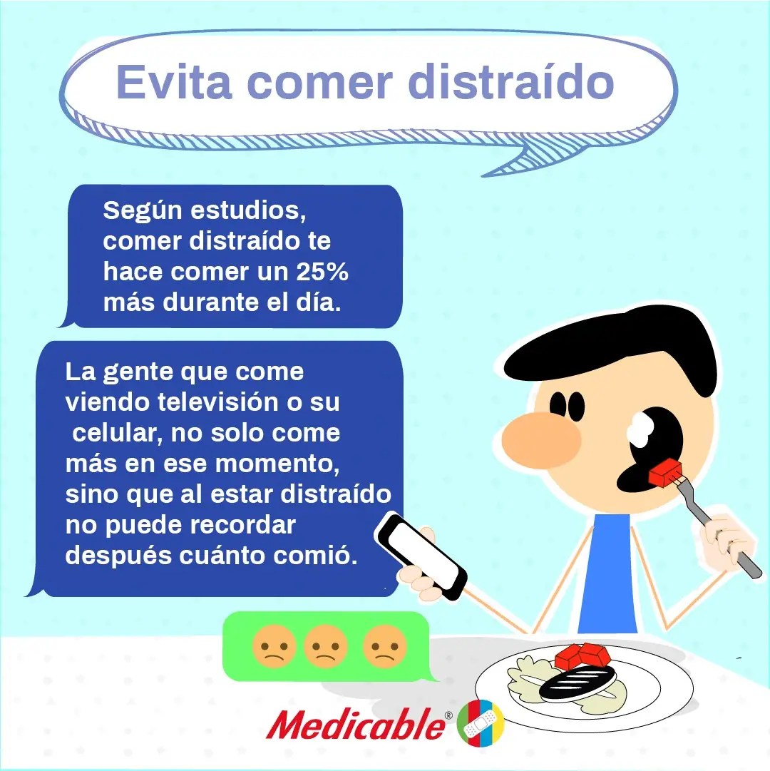 Evita comer distraído